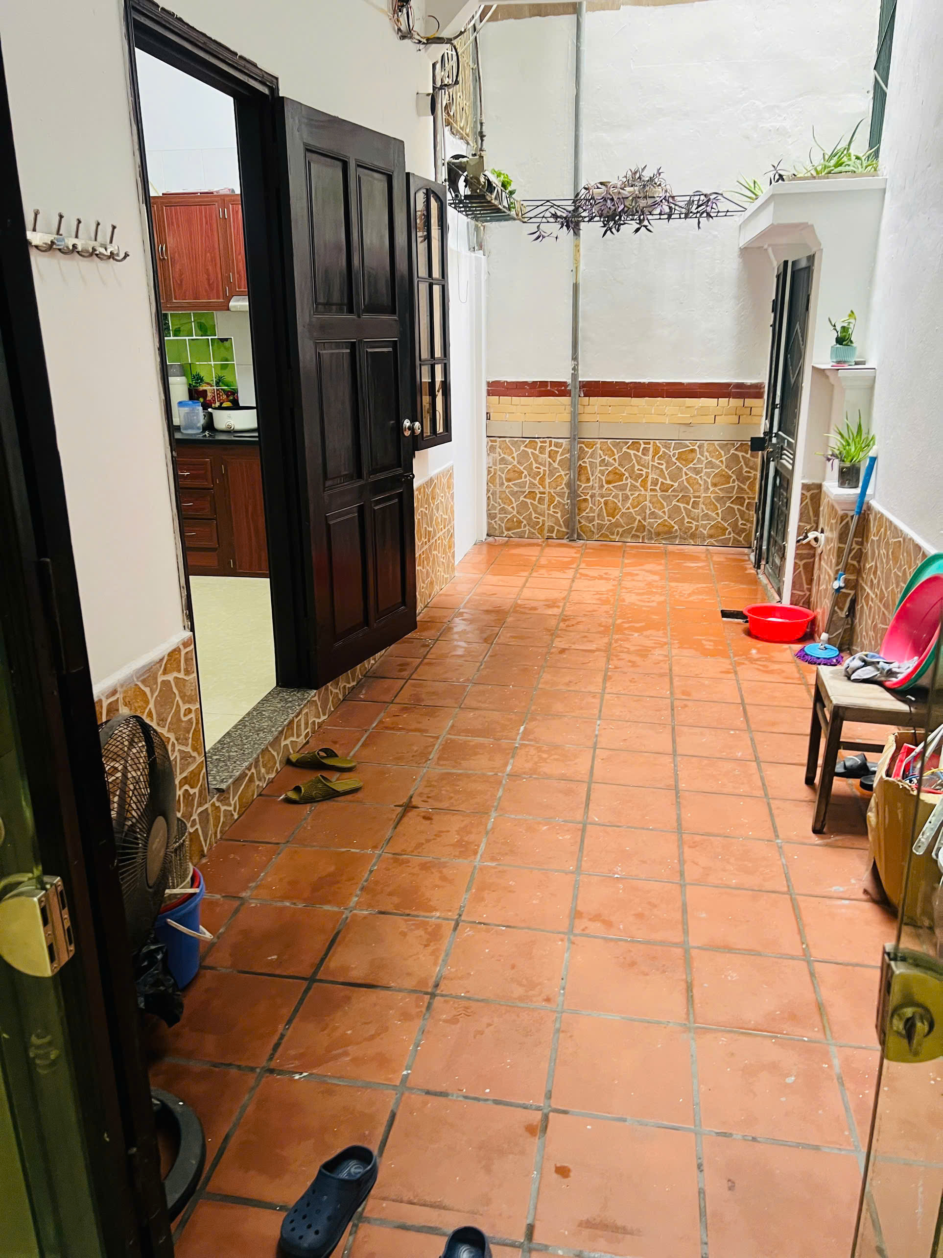 Cho thuê nhà ngõ 188 Khương Đình, 5 tầng x 58m2, 6 ngủ, 16 Triệu KD onl, VP, ở hộ gđ, 25m ô tô - Ảnh 4